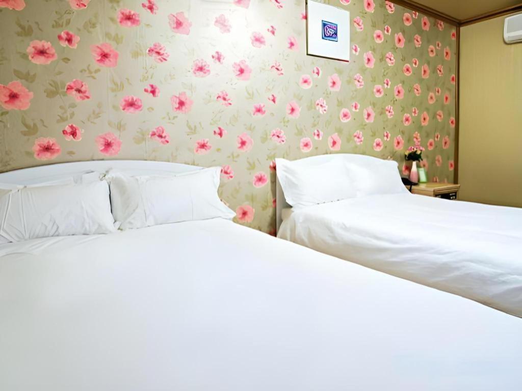 Emerald Hotel Jeju Exteriör bild