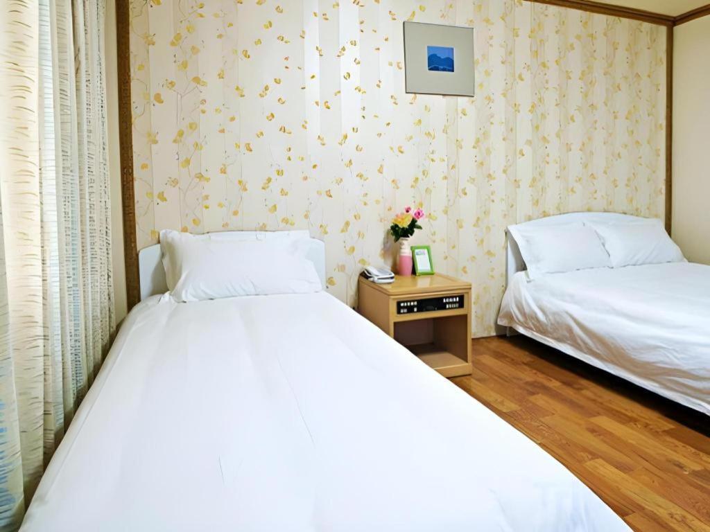 Emerald Hotel Jeju Exteriör bild