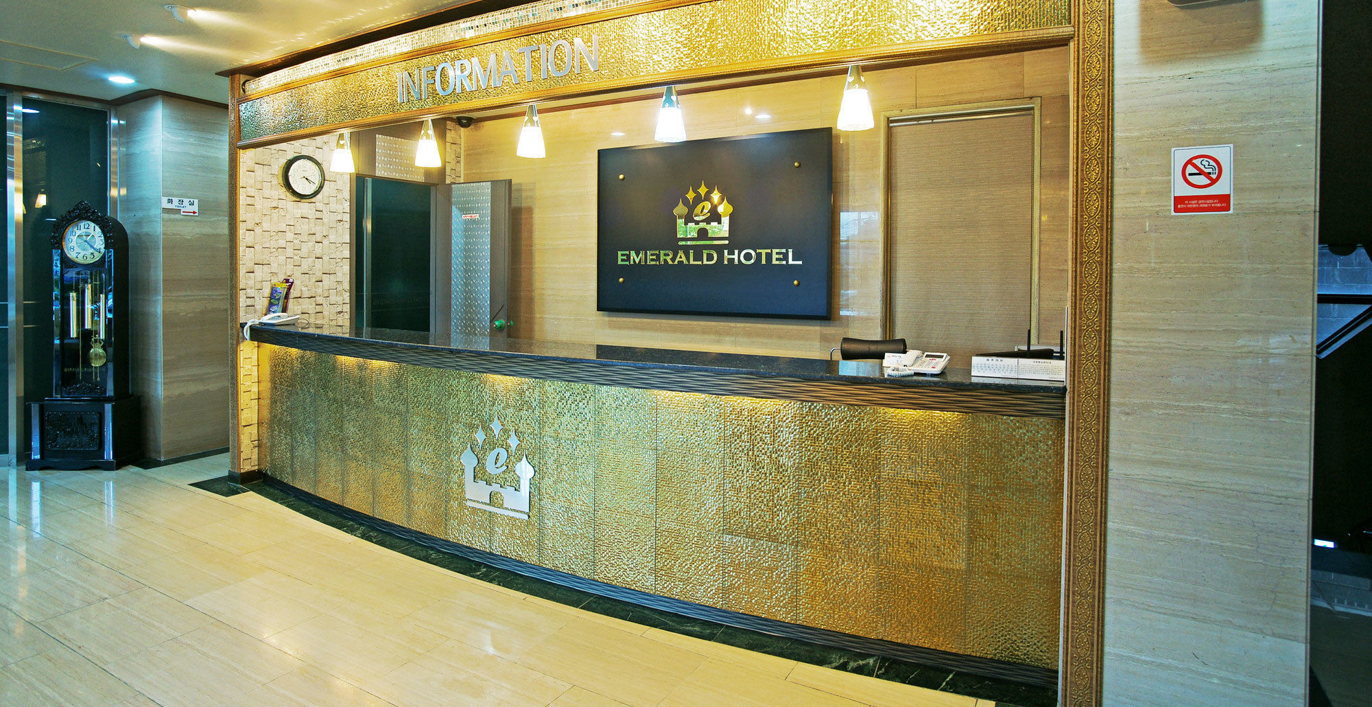 Emerald Hotel Jeju Exteriör bild