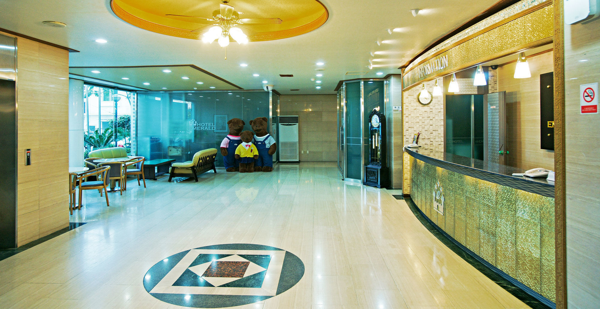 Emerald Hotel Jeju Exteriör bild