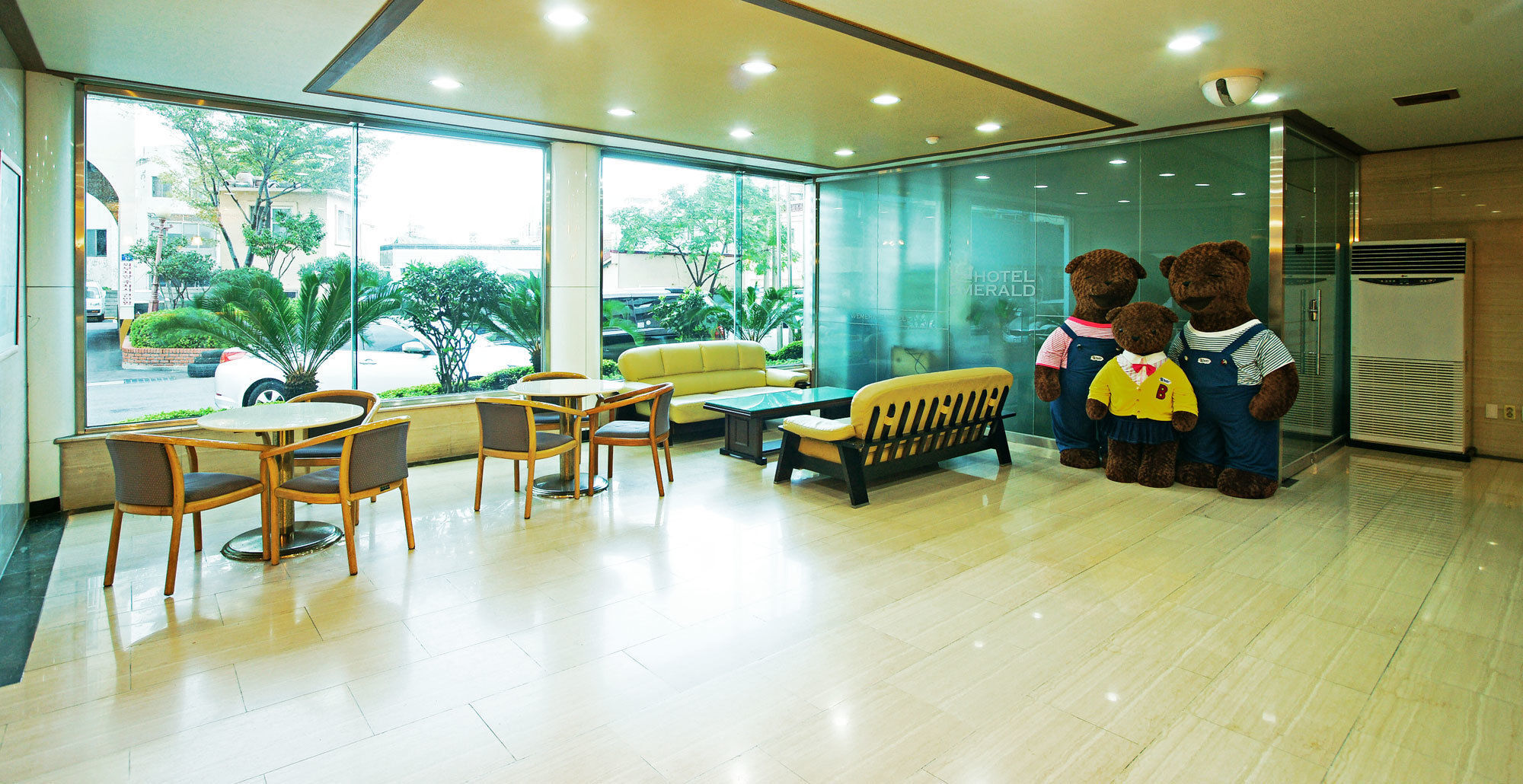 Emerald Hotel Jeju Exteriör bild